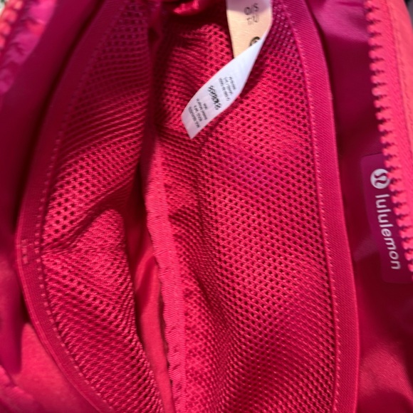 Lululemon Athletica Fuchsia Crossbody Bag - Picture 2 of 3